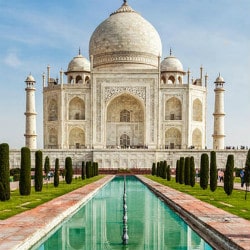 Savaari: From ₹ 4,472 OFF on Delhi -> Agra Outstation Bookings
