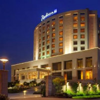 Nearbuy: Get 45% off Stay for 2 in a Superior Room with Meals and More at Radisson Blu, New Delhi