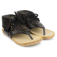 Voonik: Get up to 70% off Exclusive FOOTWEAR Orders