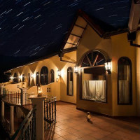 MakeMyTrip Homestays: Starting at ₹ 17,825 / Night off Value for Money Resort with Luxury Rooms in Peora Orders