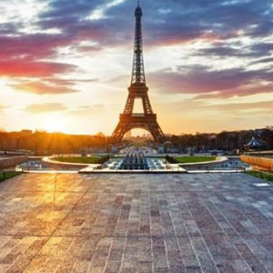 Emirates: From ₹ 42,750 / ₹ 109,450 on Economy / Business Class EUROPE Return Bookings