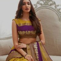AuraStudio: Flat 15% OFF on Flaunt Your Charisma Sale !